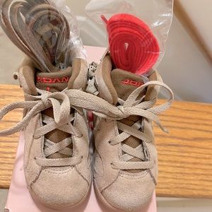 Toddler boy retro jordan 6 (SP) size 8c khaki & infrared
